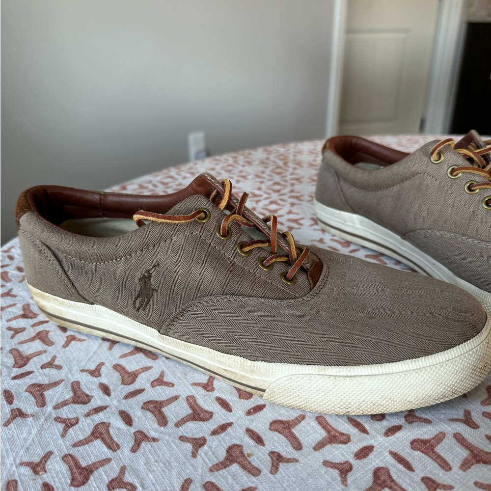 Men’s Size 11 Ralph Lauren Polo shoes